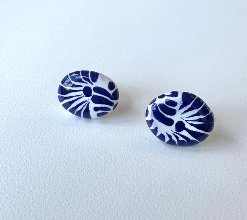 Talavera studs