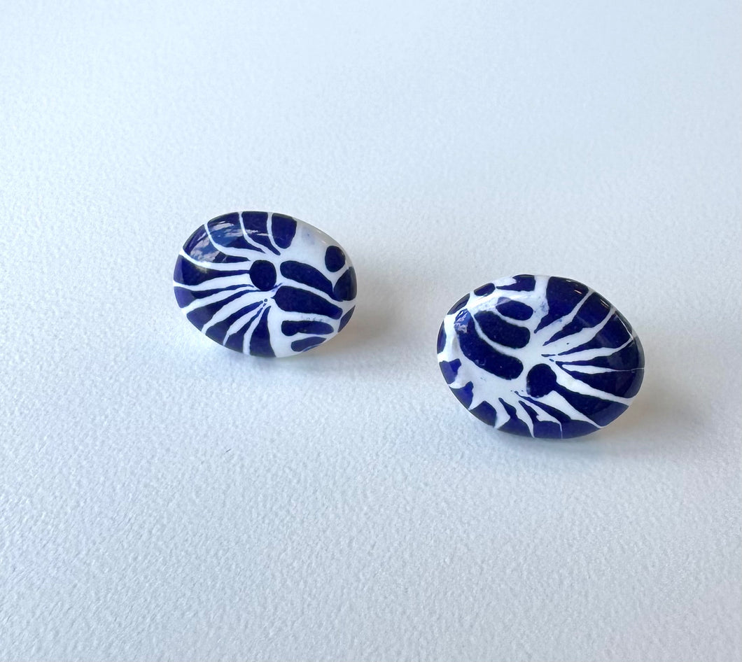 Talavera studs