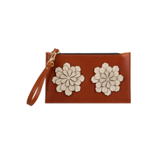 Barro Blanco Clutch