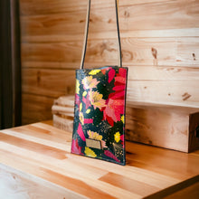 Flor de Pitaya Crossbody