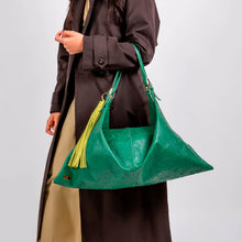 Liebre XL Shoulder Bag