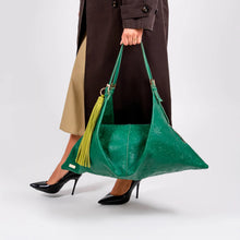 Liebre XL Shoulder Bag