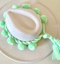Pompom Hatband