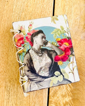 Frida y Flores journal